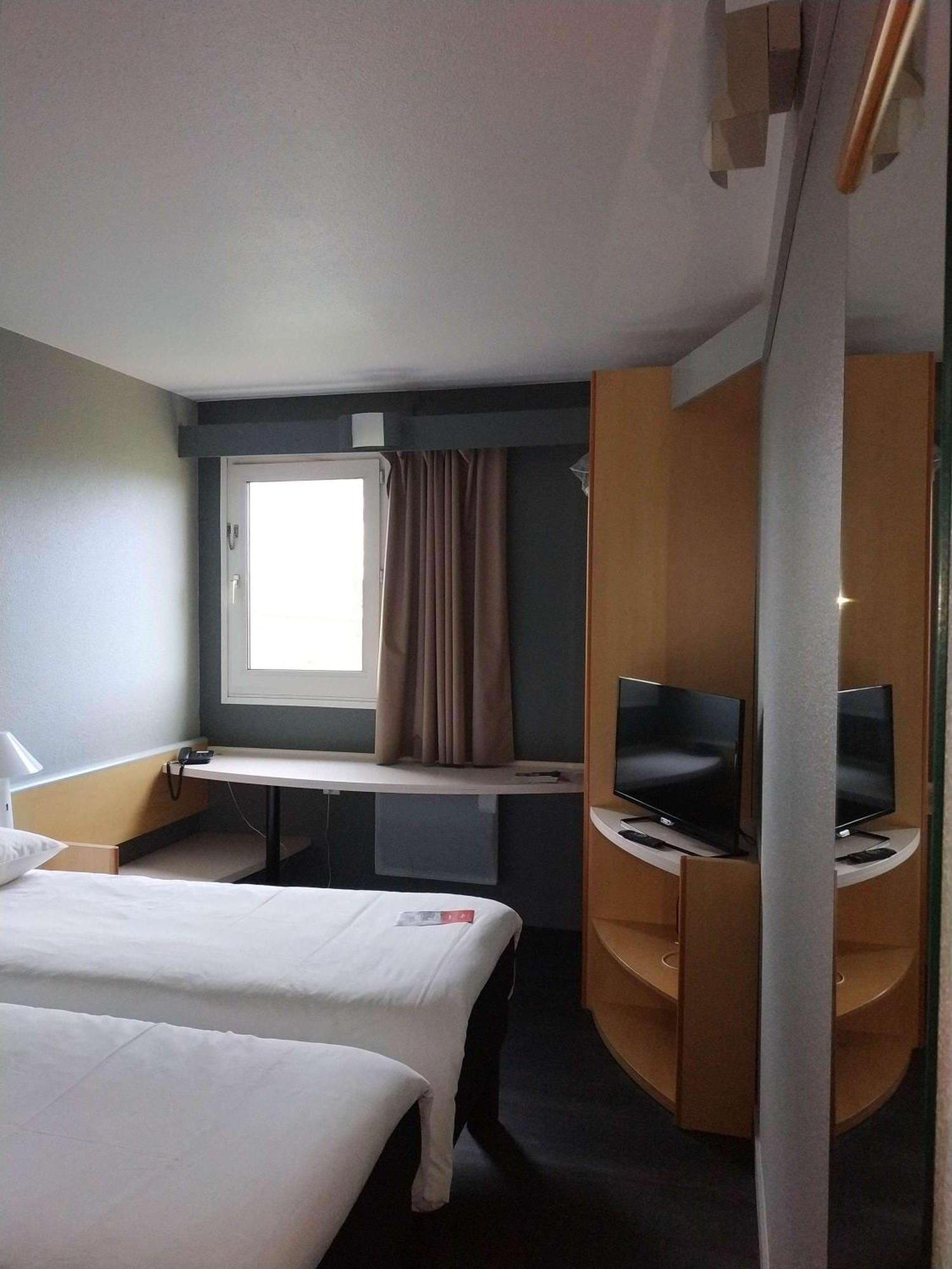 Hotel Ibis Auxerre Sud Venoy Esterno foto