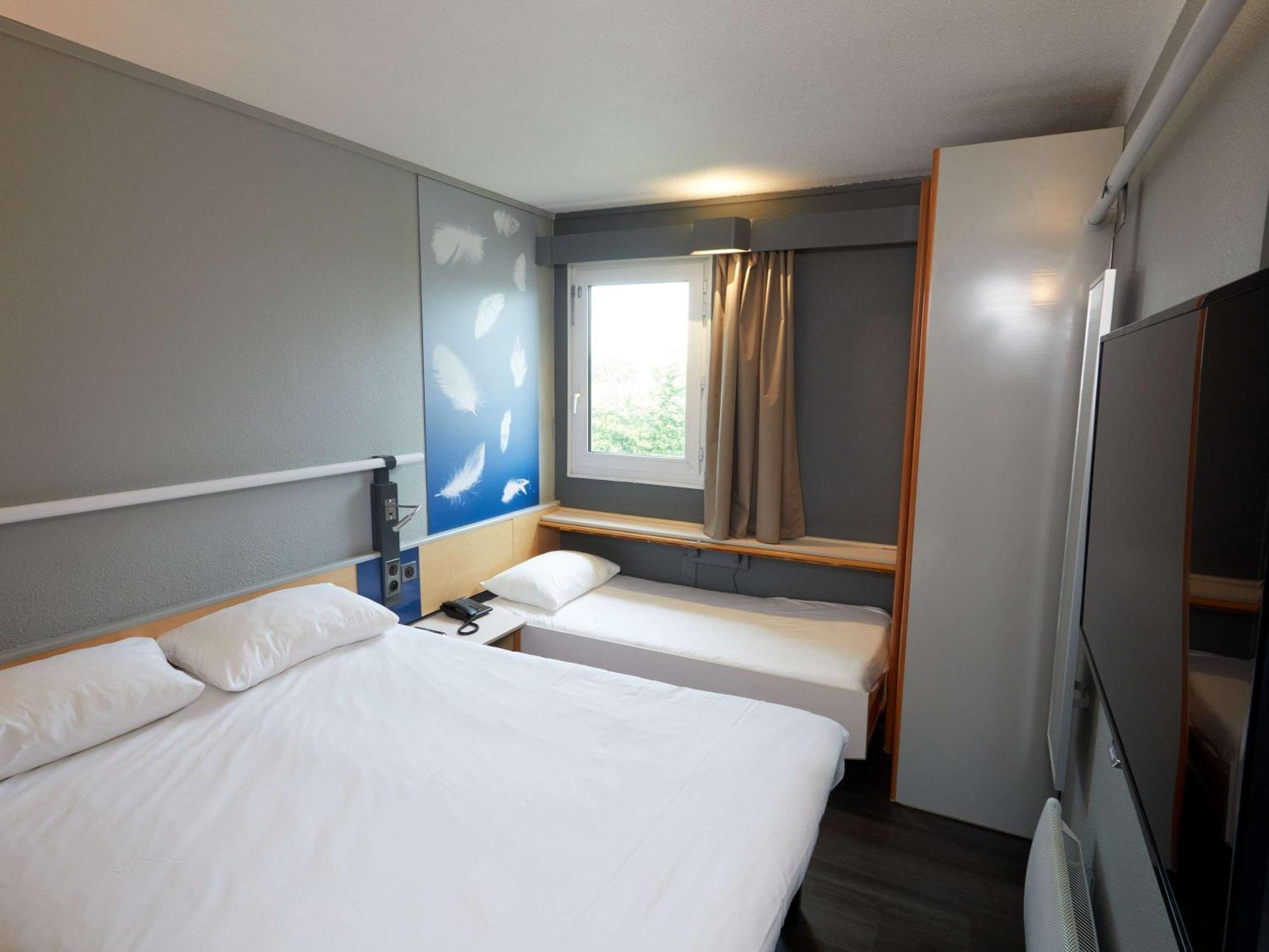 Hotel Ibis Auxerre Sud Venoy Esterno foto