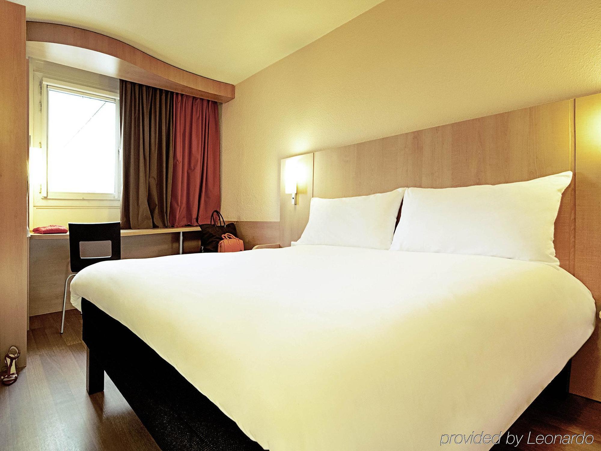Hotel Ibis Auxerre Sud Venoy Esterno foto