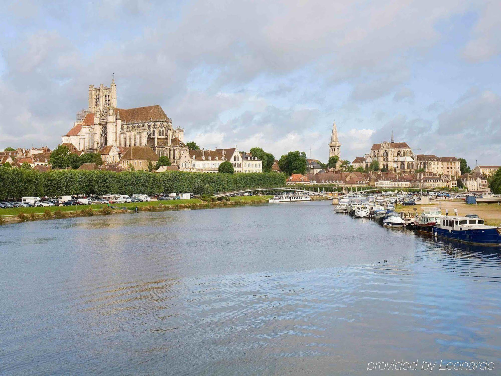 Hotel Ibis Auxerre Sud Venoy Esterno foto
