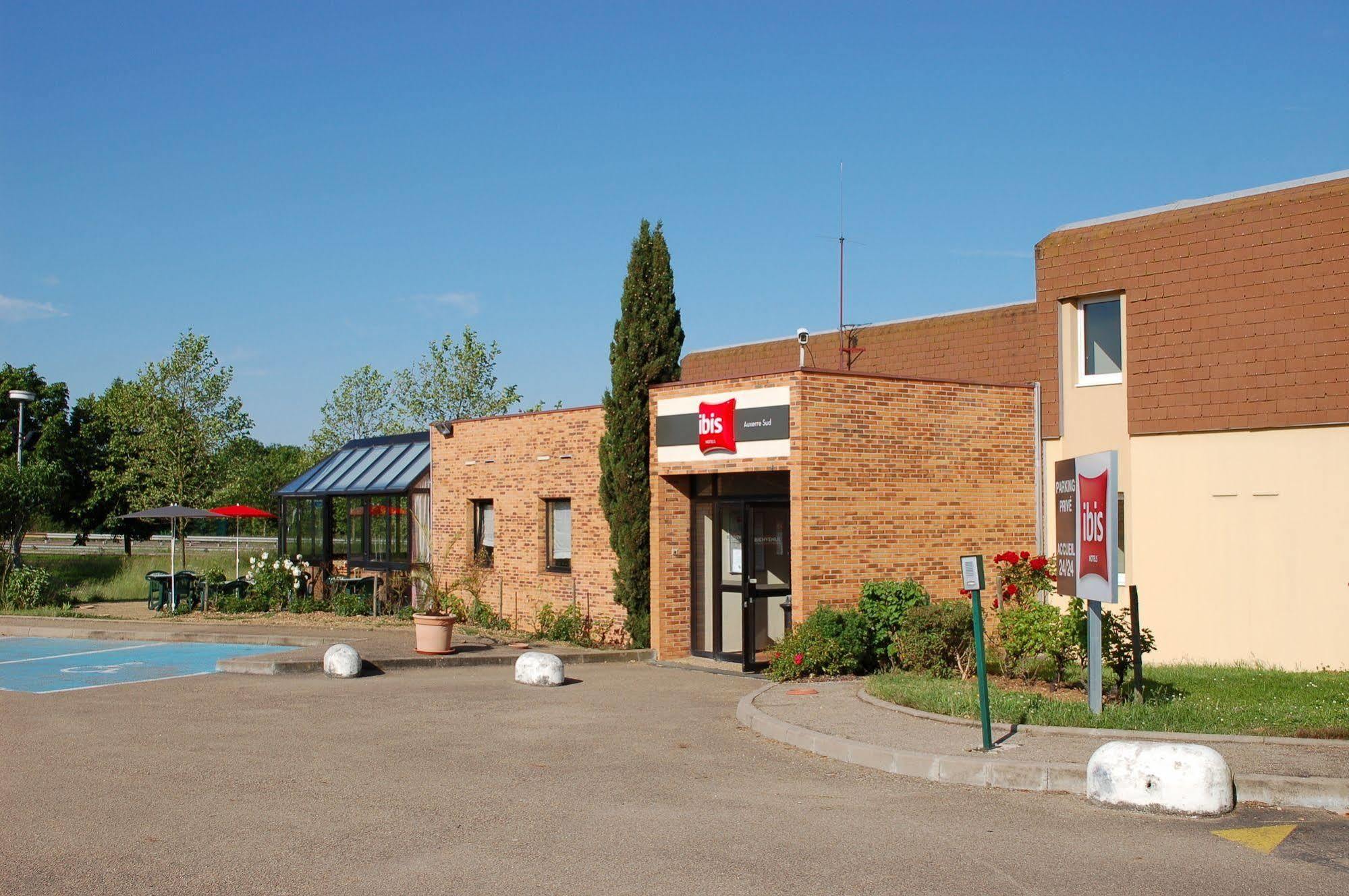 Hotel Ibis Auxerre Sud Venoy Esterno foto